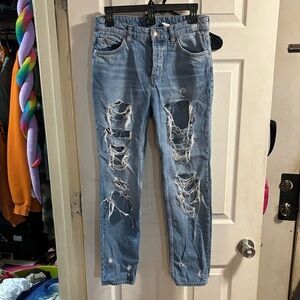 Trendy Distressed Boyfriend Jeans in Light Blue